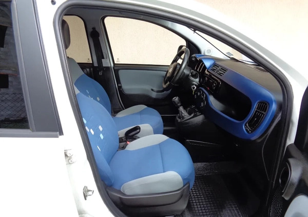 Fiat Panda cena 16900 przebieg: 160000, rok produkcji 2013 z Staszów małe 106